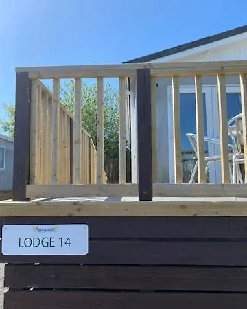 Lodges At Bryncarnedd, Aberystwyth Exterior photo
